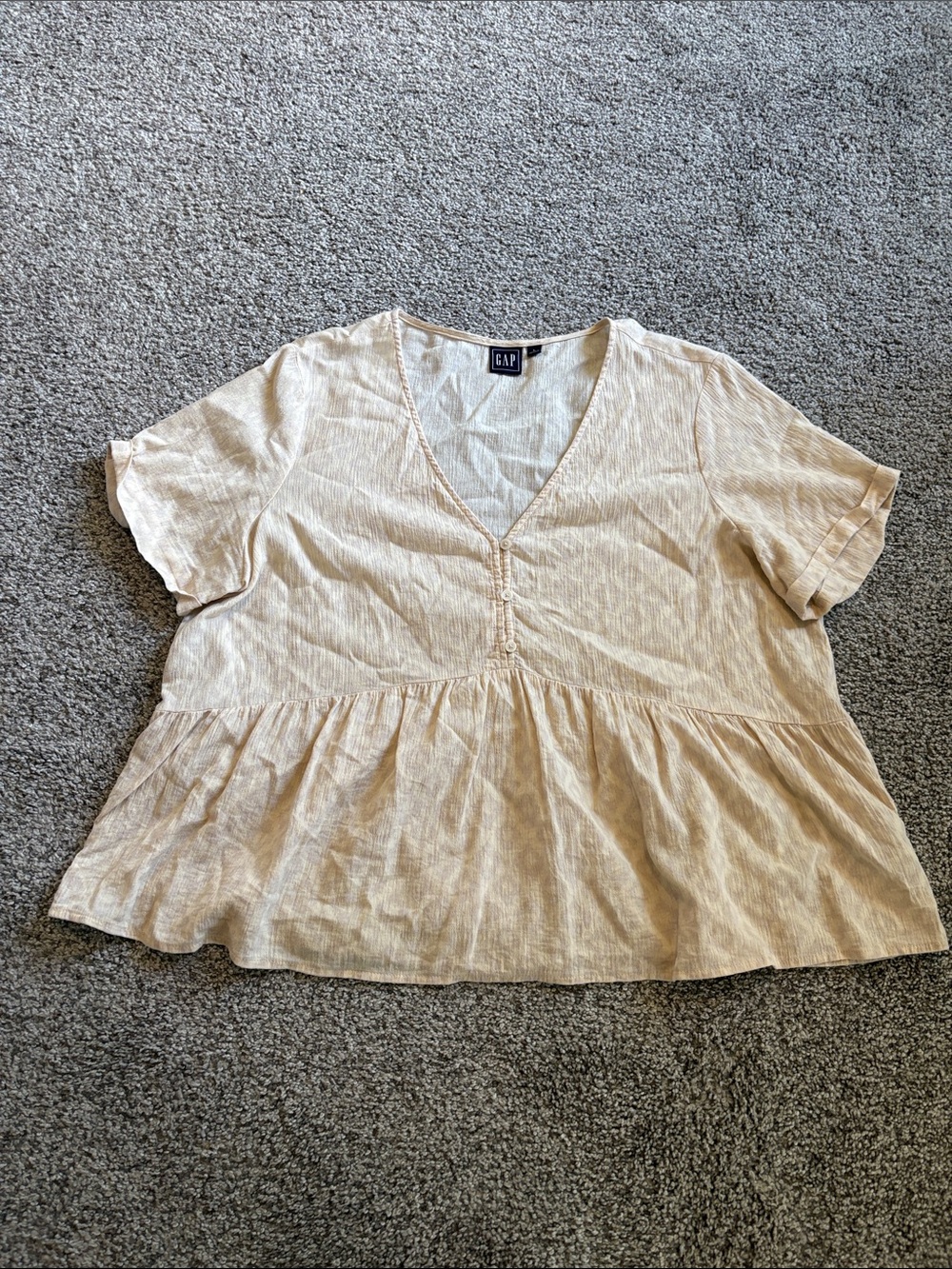 GAP Women's Light Cream Short Sleeve V-Neck Peplum Blouse